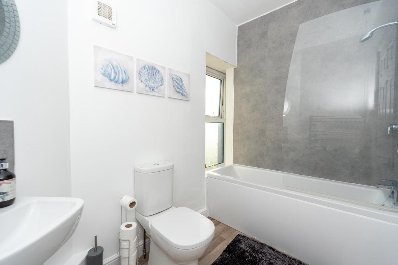 Sea Views Modern Two Bedroom Apartment Lowestoft Exterior photo