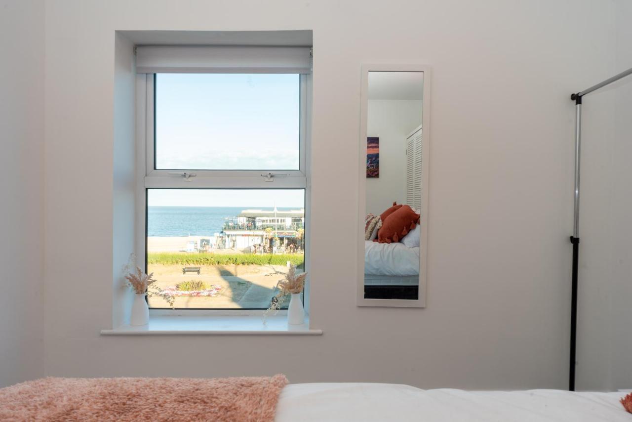 Sea Views Modern Two Bedroom Apartment Lowestoft Exterior photo